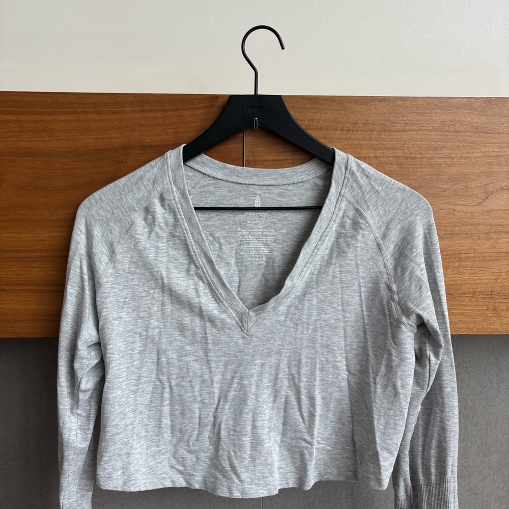 Free People Movement V Neck Cropped Long Sleeve Top, Size M - Picture 2 of 10